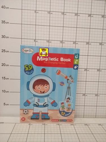 KSIĄŻKA MAGNETYCZNA UKŁADANKA           PRZEBIERALNIE STROJE POSTACIE           5905214975326