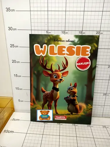 MART.KOLOROWANKA ZABAWA W LESIE         Z NAKLEJKAMI PKWIU49030000              9788367900782