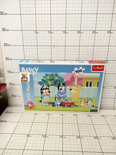 PUZZLE 100 WESOŁY ŚWIAT BLUEY TREFL     5900511164718
