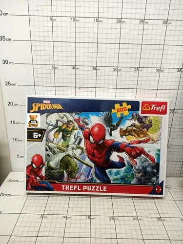 PUZZLE 200 URODZONY BOHATER TREFL       KK5900511132359
