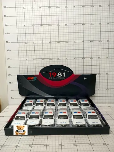 SAMOCHÓD METALOWY ŚWIATŁO/DŹWIĘK        OP-12,CENA ZA 1 SZT!!!6900313163147