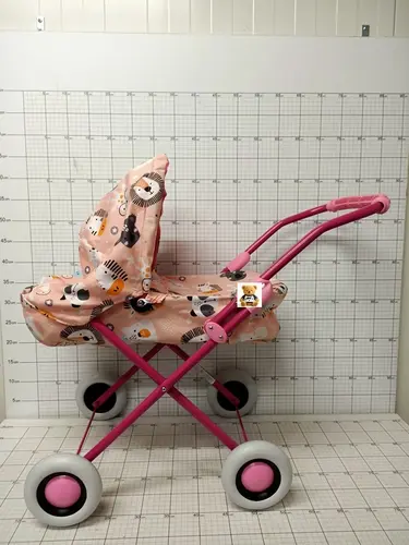 STĘP.WÓZEK LALKOWY GŁĘBOKI KAJA         5907565647051