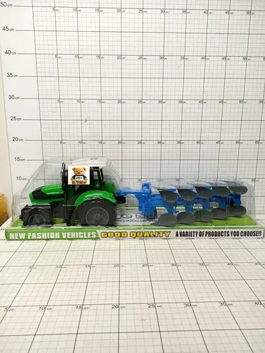 TRAKTOR Z MASZYNĄ ROLNICZĄ 5903940018621