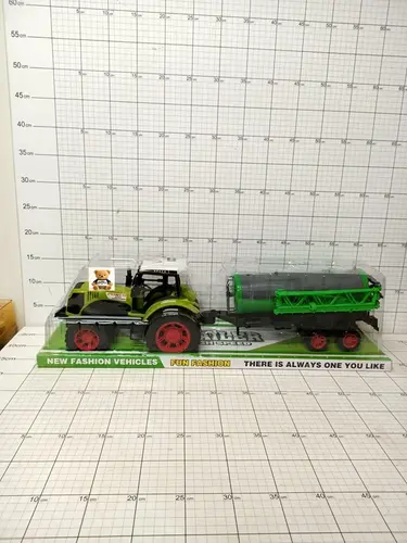 TRAKTOR Z MASZYNĄ ROLNICZĄ 5903940018638