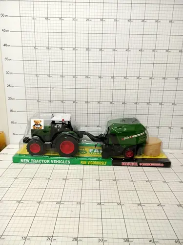 TRAKTOR Z MASZYNĄ ROLNICZĄ 5907187908424