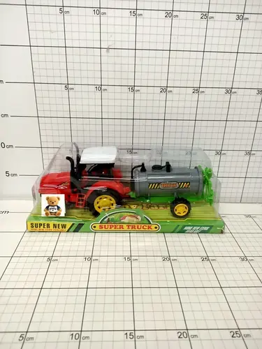 TRAKTOR Z MASZYNĄ ROLNICZĄ              5907773931645