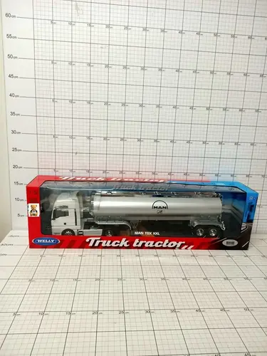 WELLY TRUCK Z PRZYCZEPĄ 1:32 MAN TGX OIL4891761265205