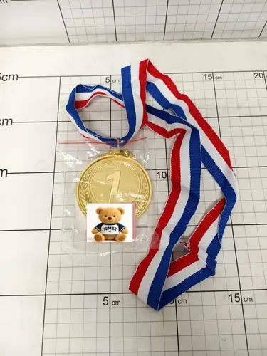 ZŁOTY MEDAL PIERWSZE MIEJSCE NAGRODA    TROFEUM CYNKOWE 5905991034896